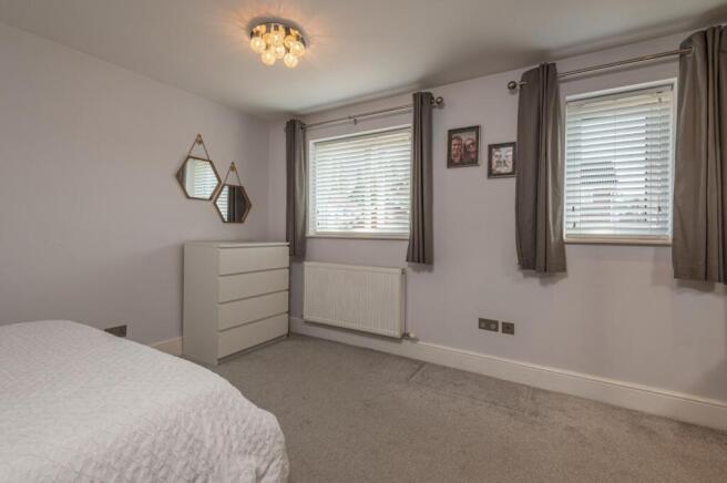 33 - 19 Marsland Court BD19 4QQ