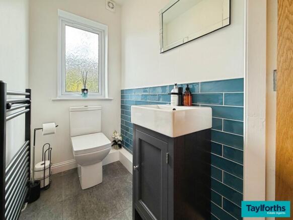 3 bed Semi-Detached for sale Image 10