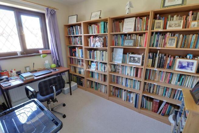 Photo 10