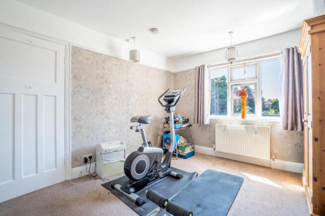 4 bed Semi-Detached for sale Image 11
