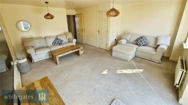 4 bed Semi-Detached for sale Image 7