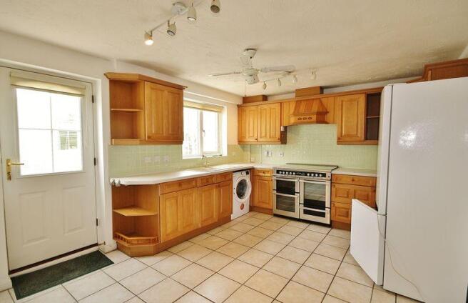 Kitchen/Dining...