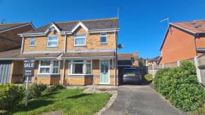 8, Woodley Walk, Shoeburyness, Southend-on-sea SS3 8TL