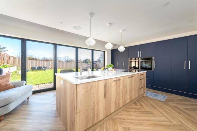 Kitchen/Breakfast Rm