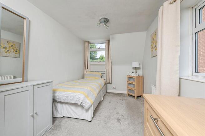 3 bed Semi-Detached Bungalow for sale Image 10