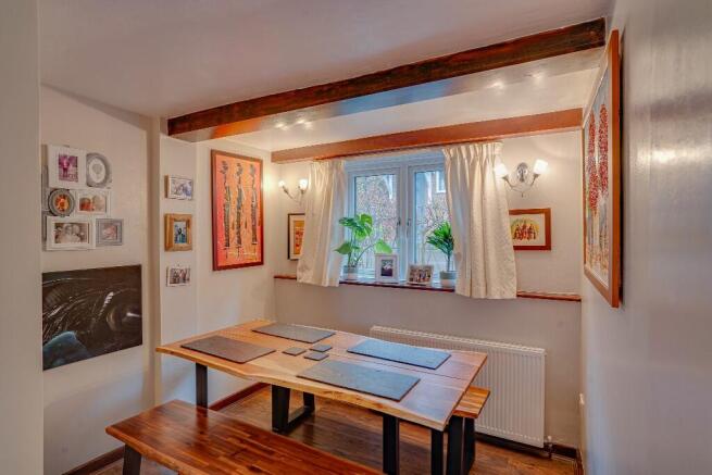 SNUG/DINING
