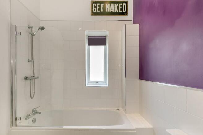 2 bed Terraced to rent Image 10