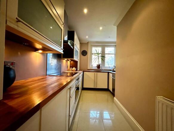 L- Kitchen (2)