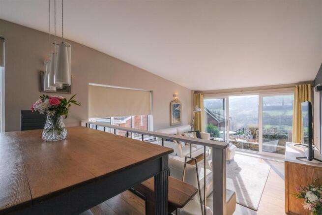 2 bed Bungalow for sale Image 6