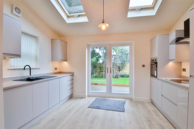 Kitchen (2)