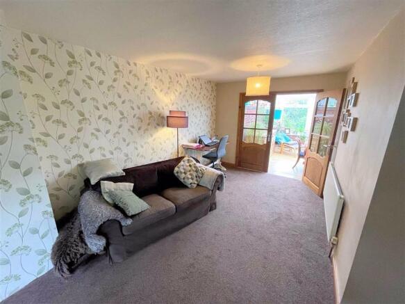 Lounge / dining room