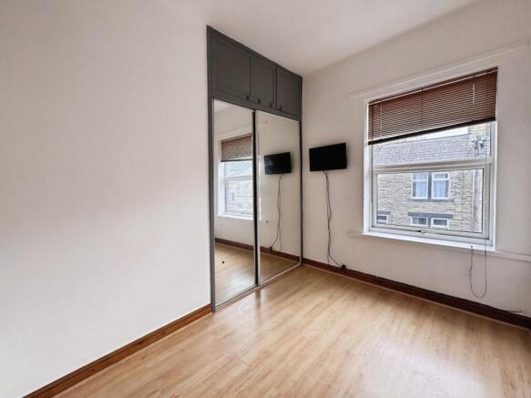 2 bed Terraced for sale Image 6