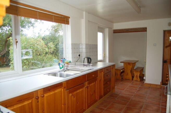 KITCHEN/ BREAKFAST ROOM