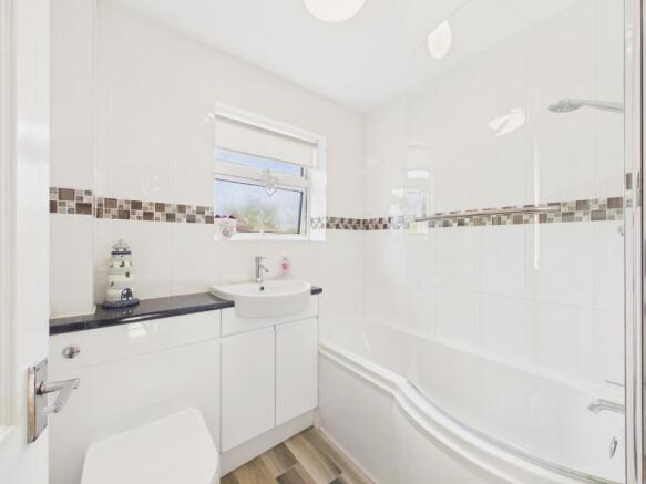 3 bed Semi-Detached for sale Image 4