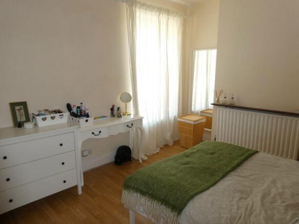 2 bed Terraced to rent Image 12