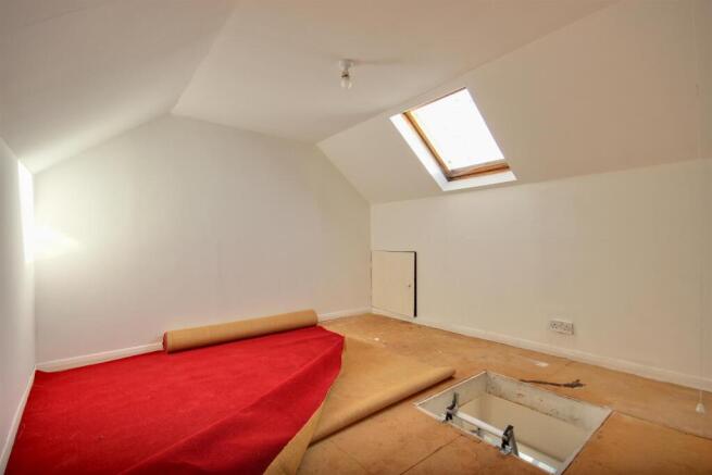 3 bed Terraced for sale Image 10