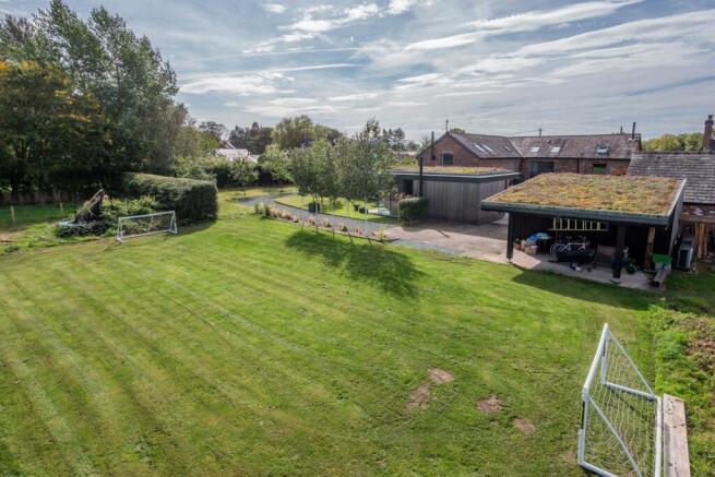 Barnshaw Farm, Pepper Street, Mobberley photo 4
