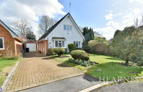 Albany Drive, Three Legged Cross, Wimborne, BH21