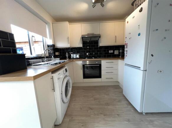 kitchen area.jpg