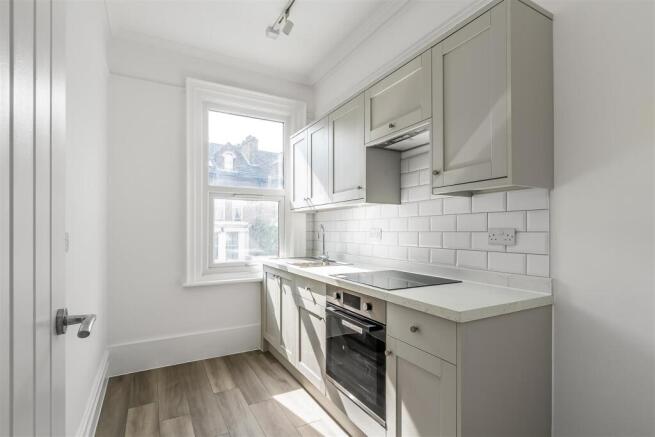 1st-floor-16-Upper-Grove-5.jpg