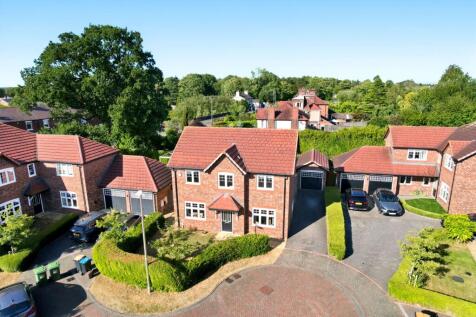 Eddisbury Drive, Hartford, CW8