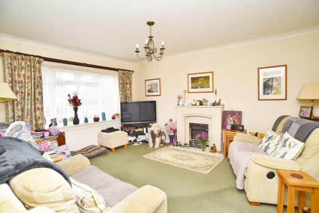 4 bed Detached for sale Image 4