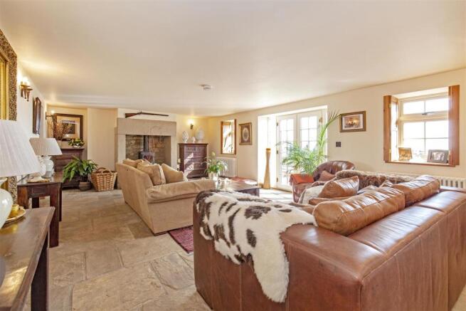 Reception Room-1.jpg