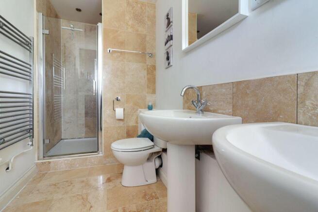 Ensuite to Bed 1