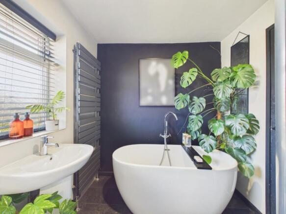 2 bed Terraced for sale Image 8
