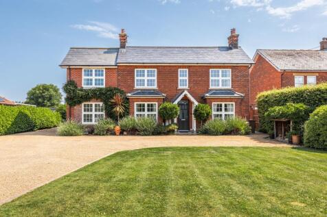 Idyllic Family Home in Stalham