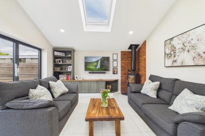 3 bed Detached for sale Image 6