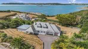 Tradewinds, Manor Bourne, Plymouth PL9 0AS