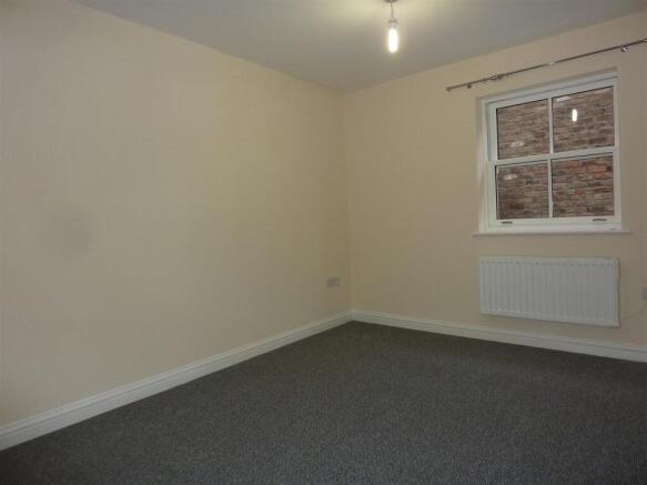 1 bed Apartment to rent Image 6
