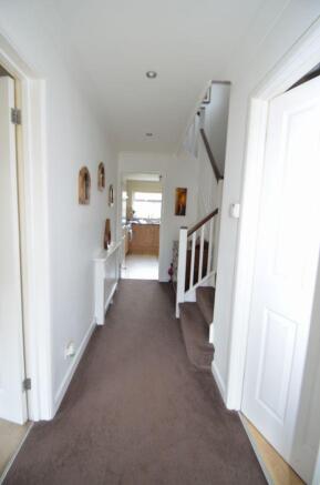 Entrance hall with cloakroom