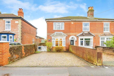 Middle Road, Sholing, Southampton, SO19