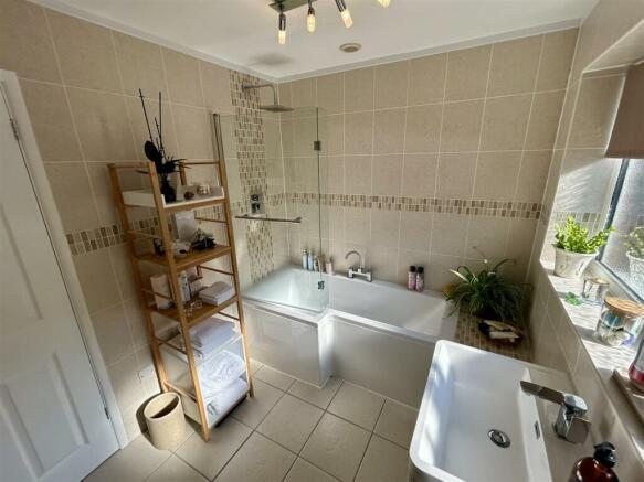 bath1.JPG