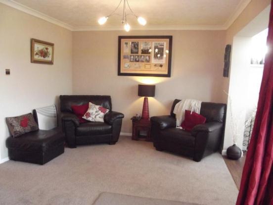 Lounge (Opposite End