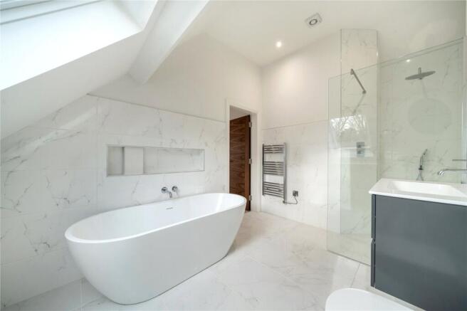 3 bed Terraced for sale Image 12