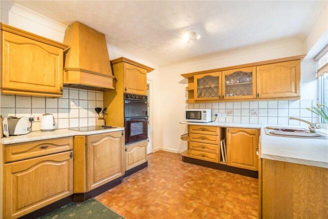 Spacious Kitchen