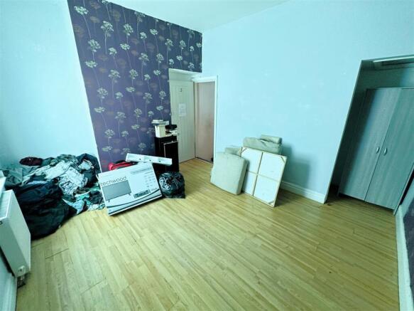 3 bed Terraced for sale Image 5