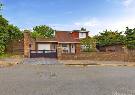 Lanterns, 1A Ashburnham Road, Eastbourne, East Sussex, BN21 2HU