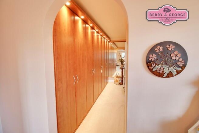 DRESSING AREA
