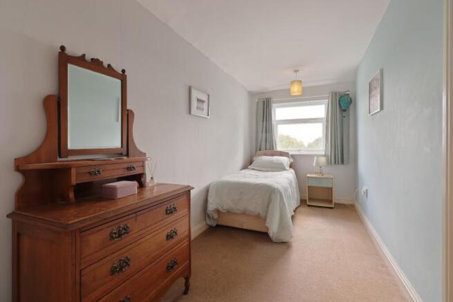 4 bed Semi-Detached for sale Image 4