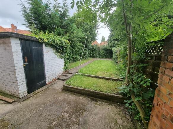 2 bed Terraced to rent Image 8