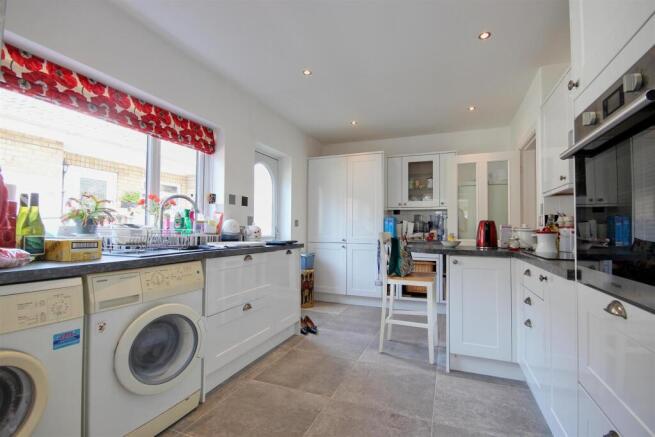BREAKFAST KITCHEN