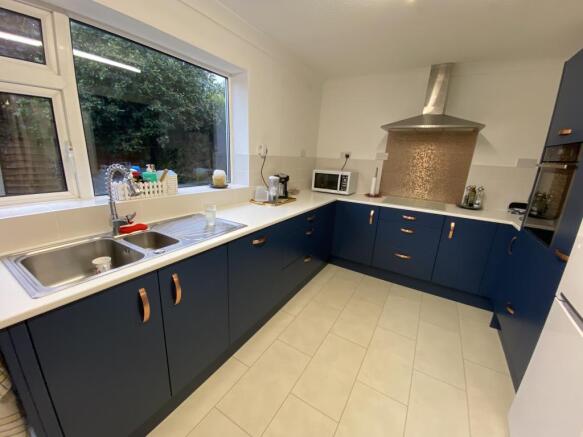Kitchen Diner (1)