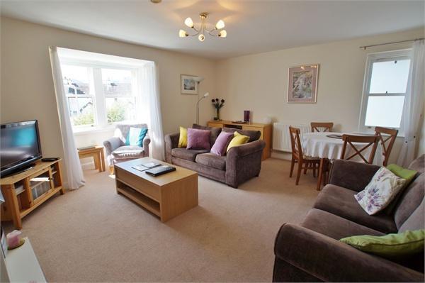Dining Lounge