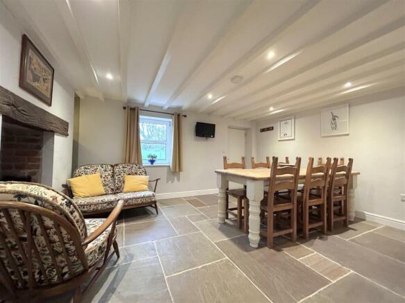 RECEPTION ROOM (COTTAGE).jpeg