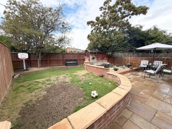 3 bed Semi-Detached for sale Image 12