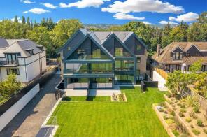 Flat 1, Westwood House, High Road, Chigwell IG7 5BQ